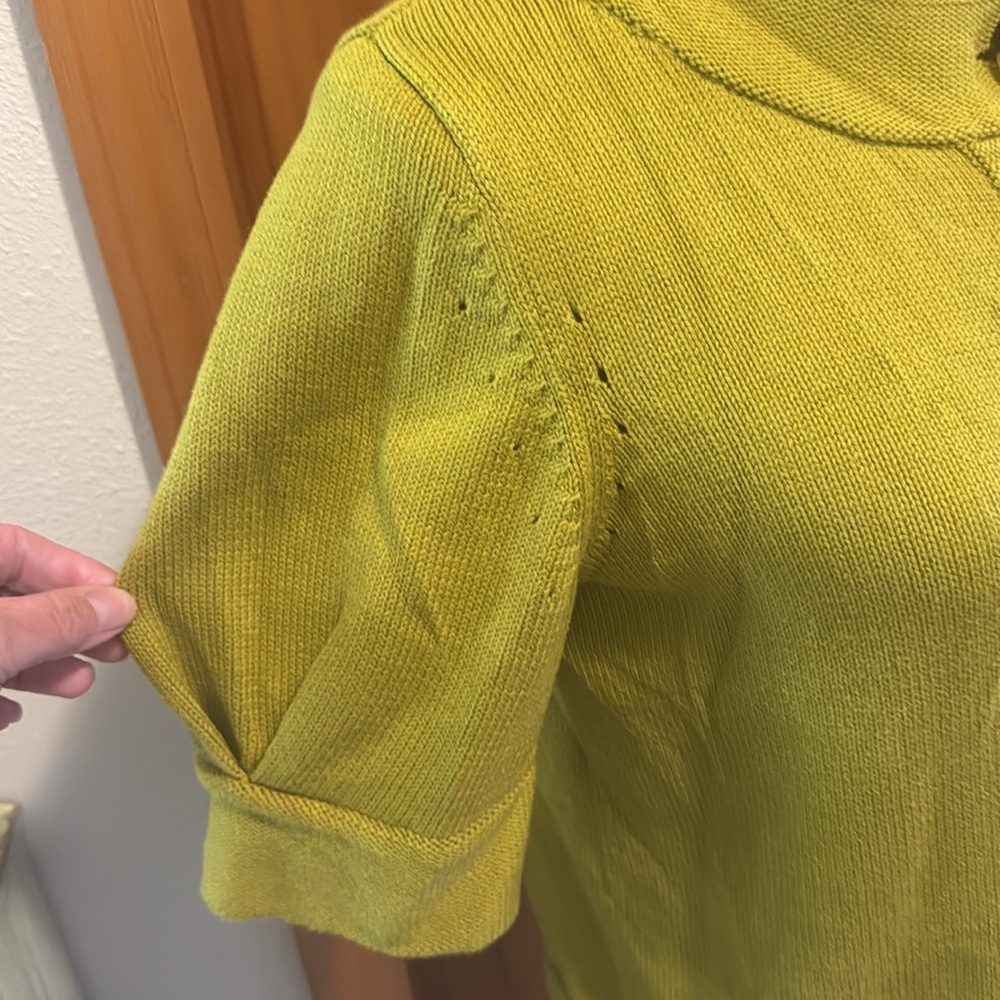 Like new! Anne Klein LG Button Cardigan - Picture 3 of 9